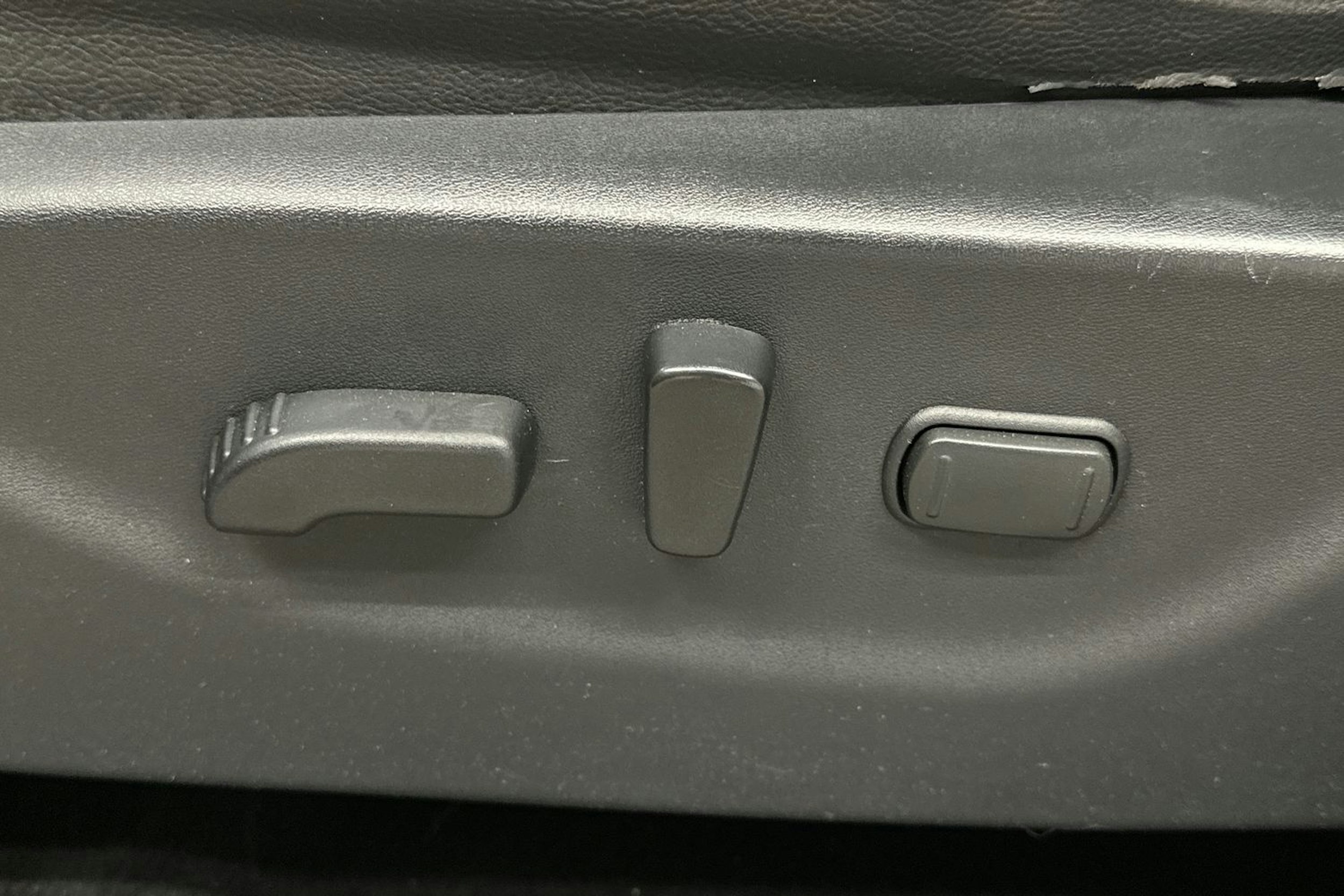 valkoinen Nissan Navara 2018 kuva 16.