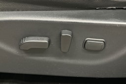 valkoinen Nissan Navara 2018 kuva 16.
