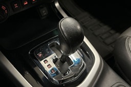 valkoinen Nissan Navara 2018 kuva 24.