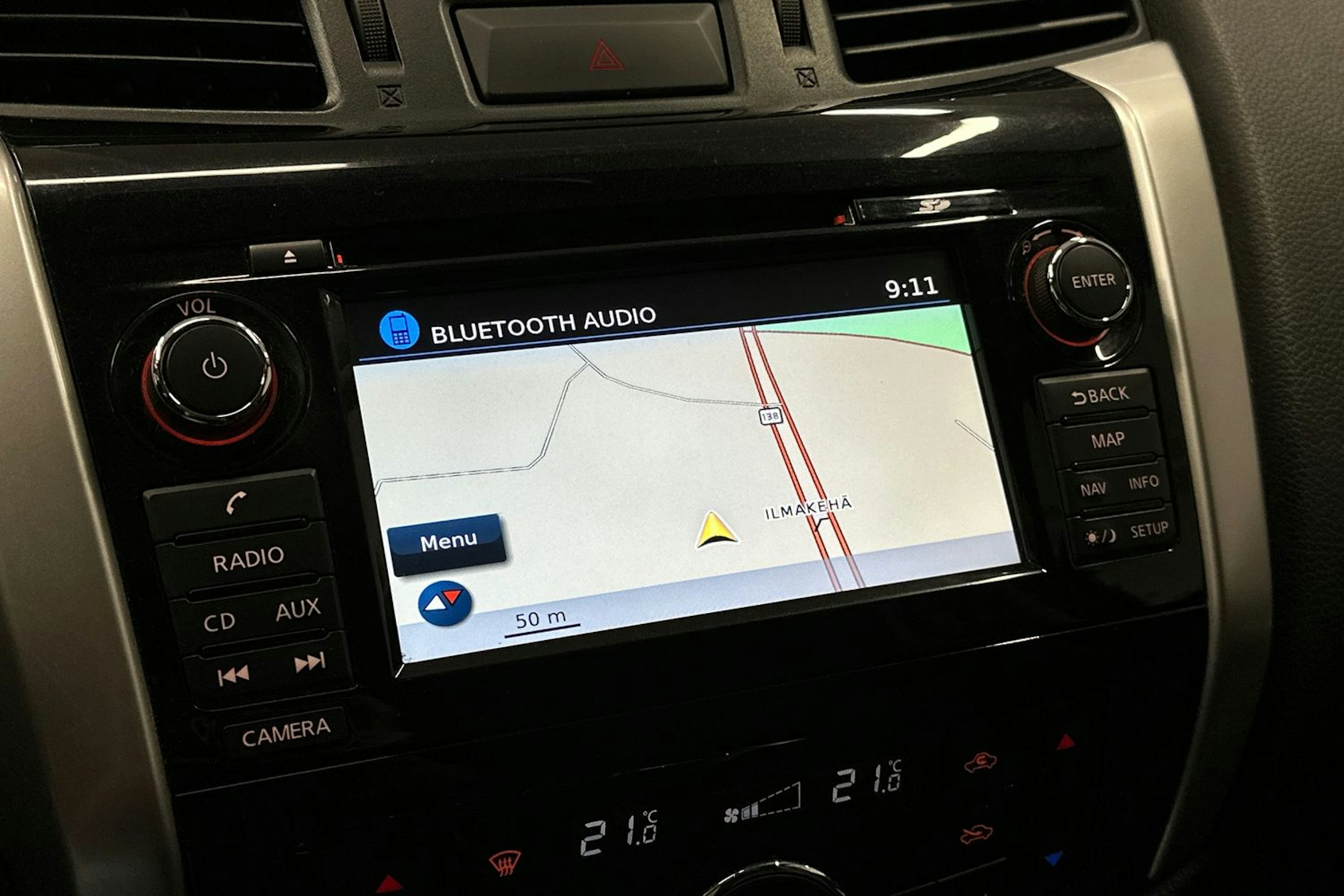 musta Nissan Navara 2018 kuva 20.