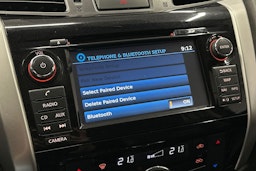 musta Nissan Navara 2018 kuva 21.