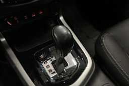 musta Nissan Navara 2018 kuva 23.