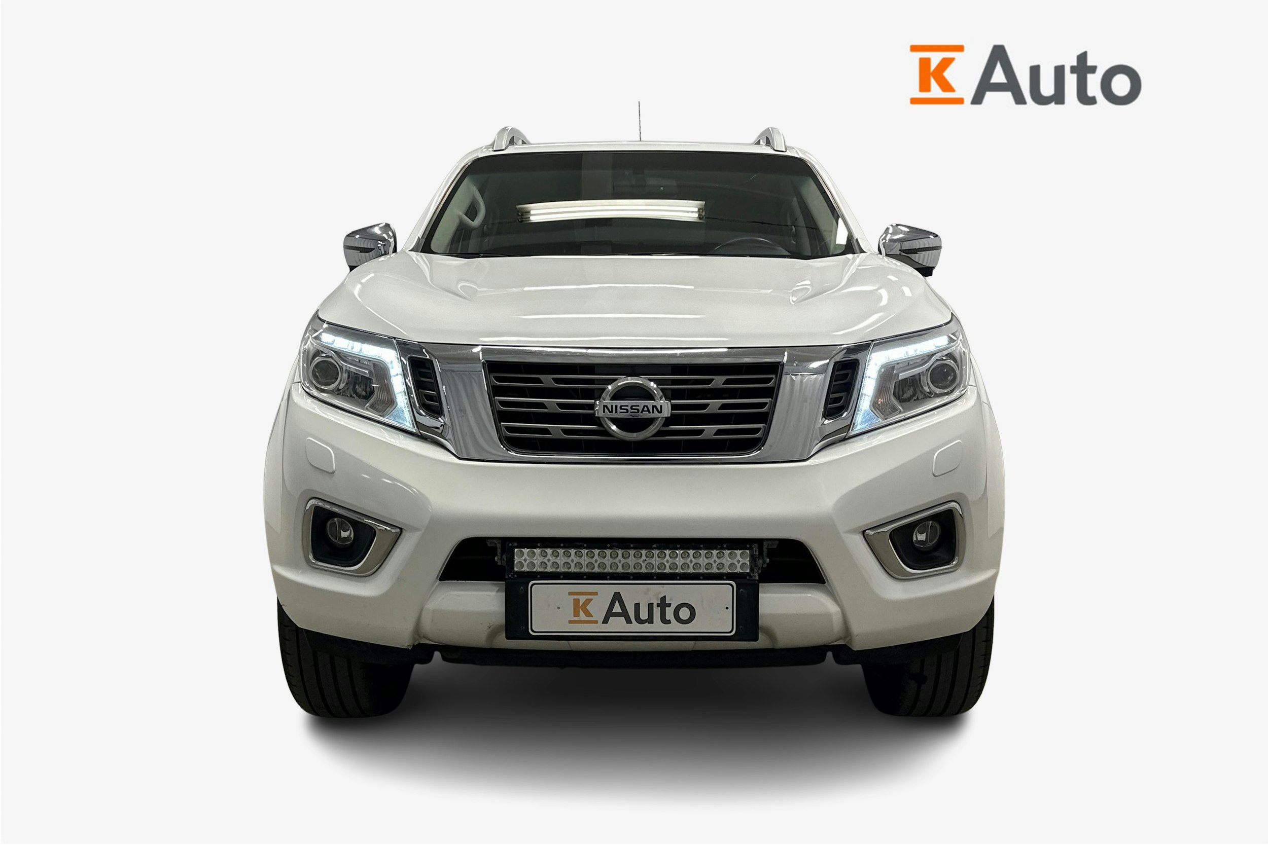 valkoinen Nissan Navara 2018 kuva 4.