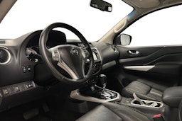 valkoinen Nissan Navara 2018 kuva 6.