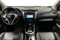 valkoinen Nissan Navara 2018 kuva 7.
