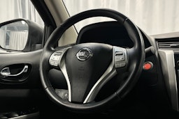 valkoinen Nissan Navara 2018 kuva 13.