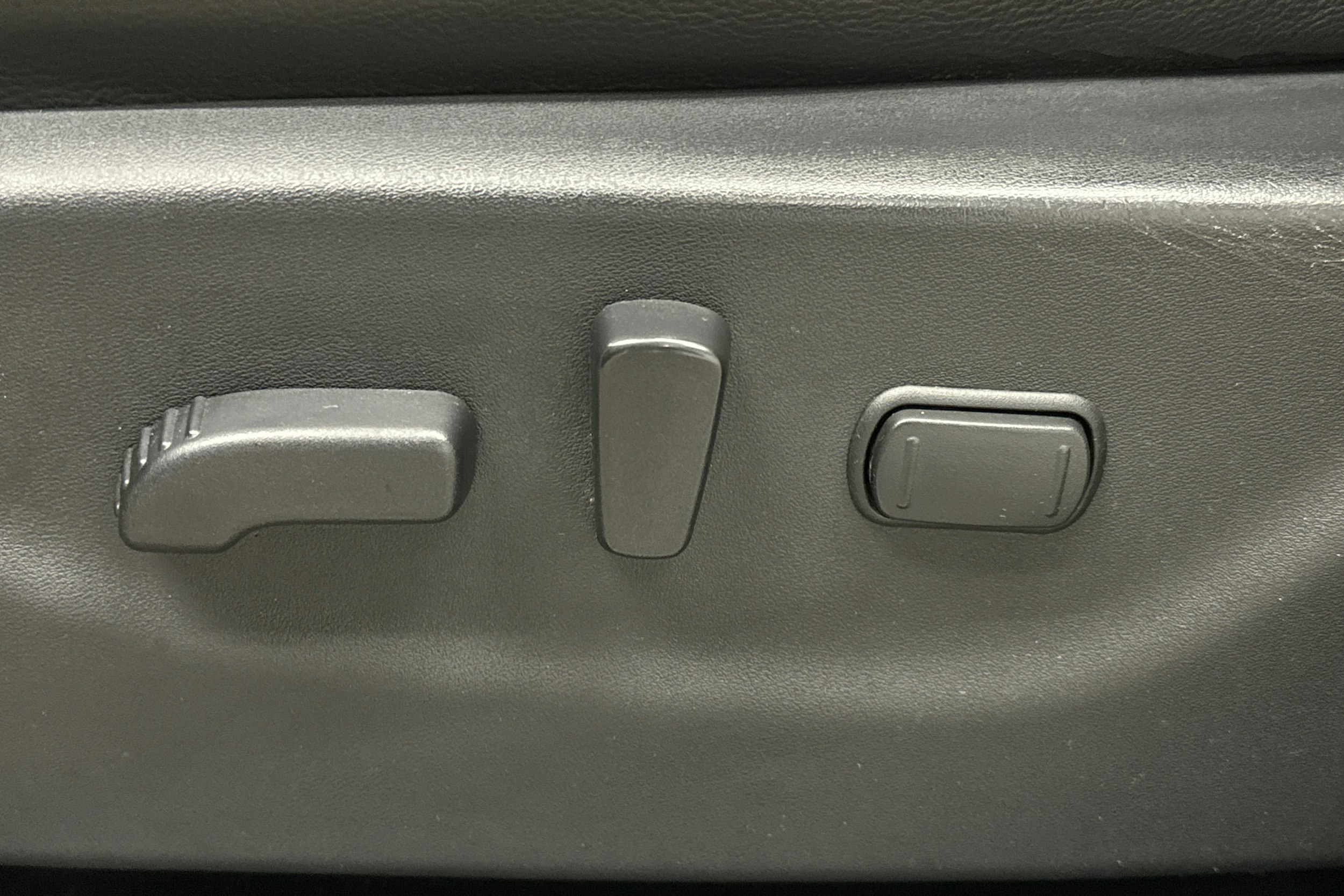 valkoinen Nissan Navara 2018 kuva 15.
