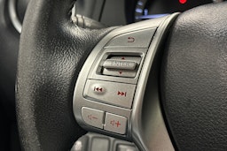 valkoinen Nissan Navara 2018 kuva 16.