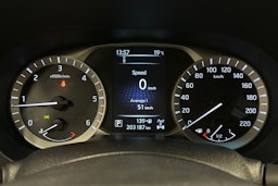 valkoinen Nissan Navara 2018 kuva 18.