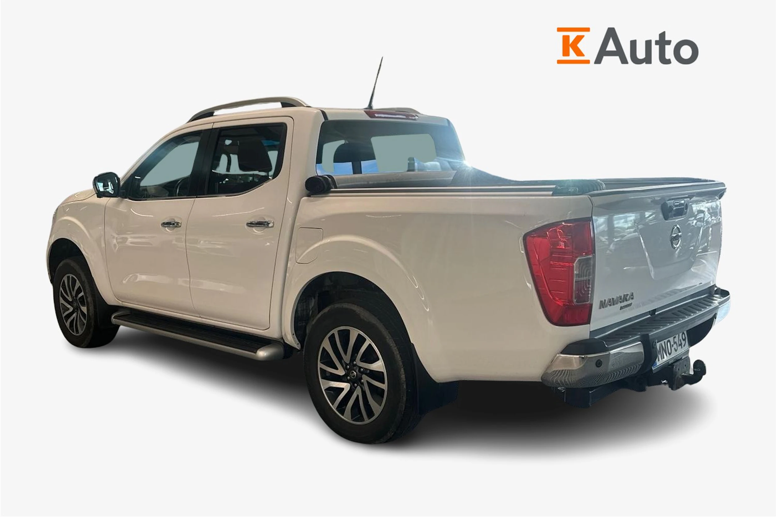 valkoinen Nissan Navara 2018 kuva 2.