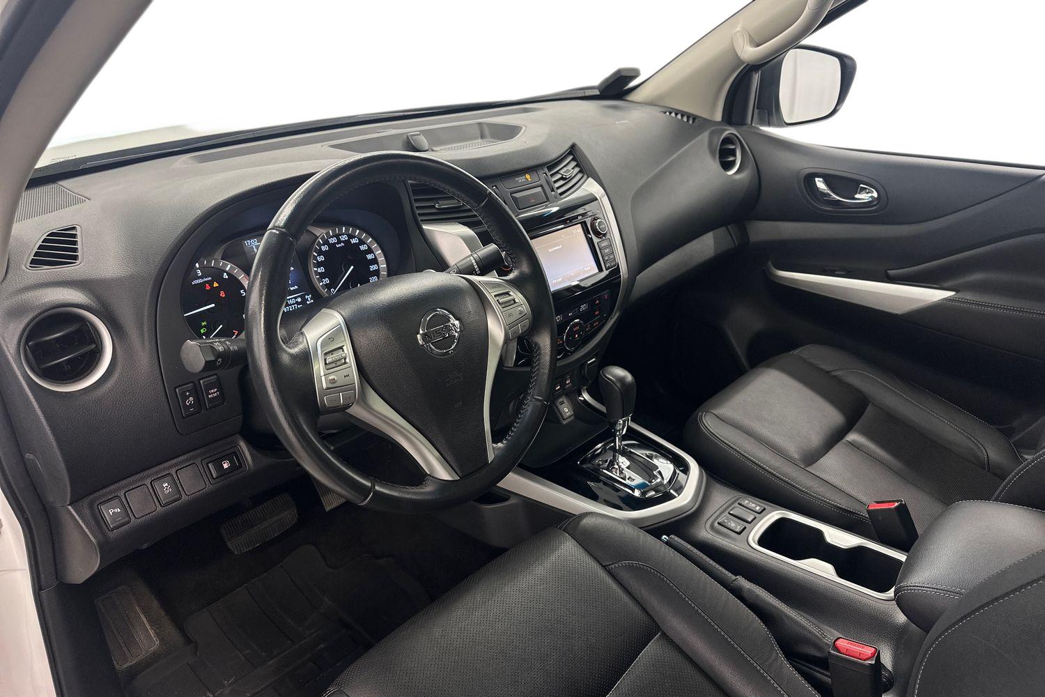 Nissan Navara 2018, photo 6/39
