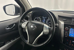 valkoinen Nissan Navara 2018 kuva 10.