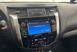 valkoinen Nissan Navara 2018 kuva 16.