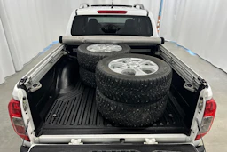 valkoinen Nissan Navara 2018 kuva 30.