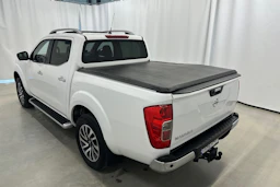 valkoinen Nissan Navara 2018 kuva 31.