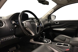 harmaa Nissan Navara 2019 kuva 6.