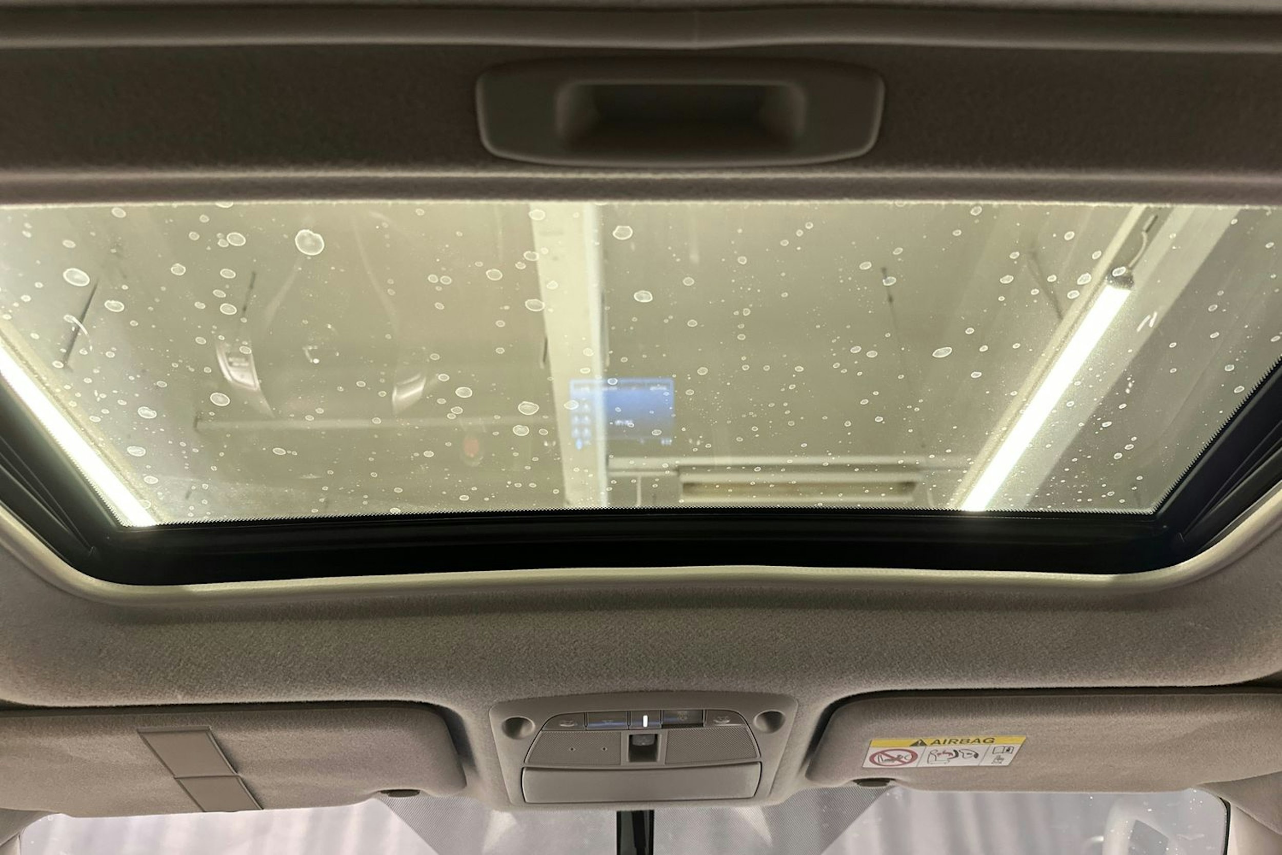 harmaa Nissan Navara 2019 kuva 12.