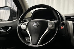 harmaa Nissan Navara 2019 kuva 13.