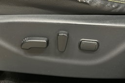 harmaa Nissan Navara 2019 kuva 15.