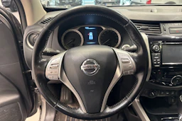 Harmaa Nissan Navara 2019 kuva 20.