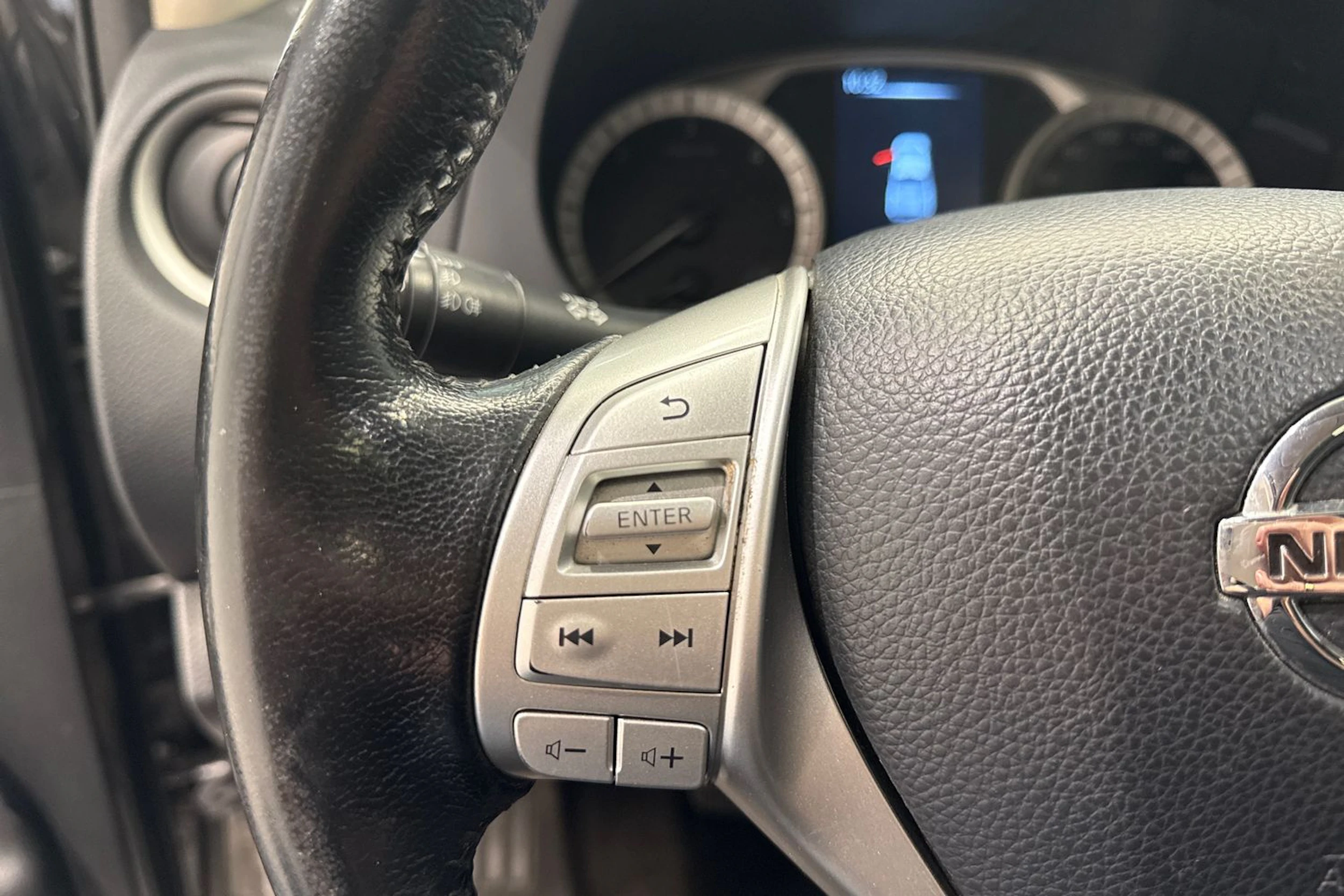 Harmaa Nissan Navara 2019 kuva 21.