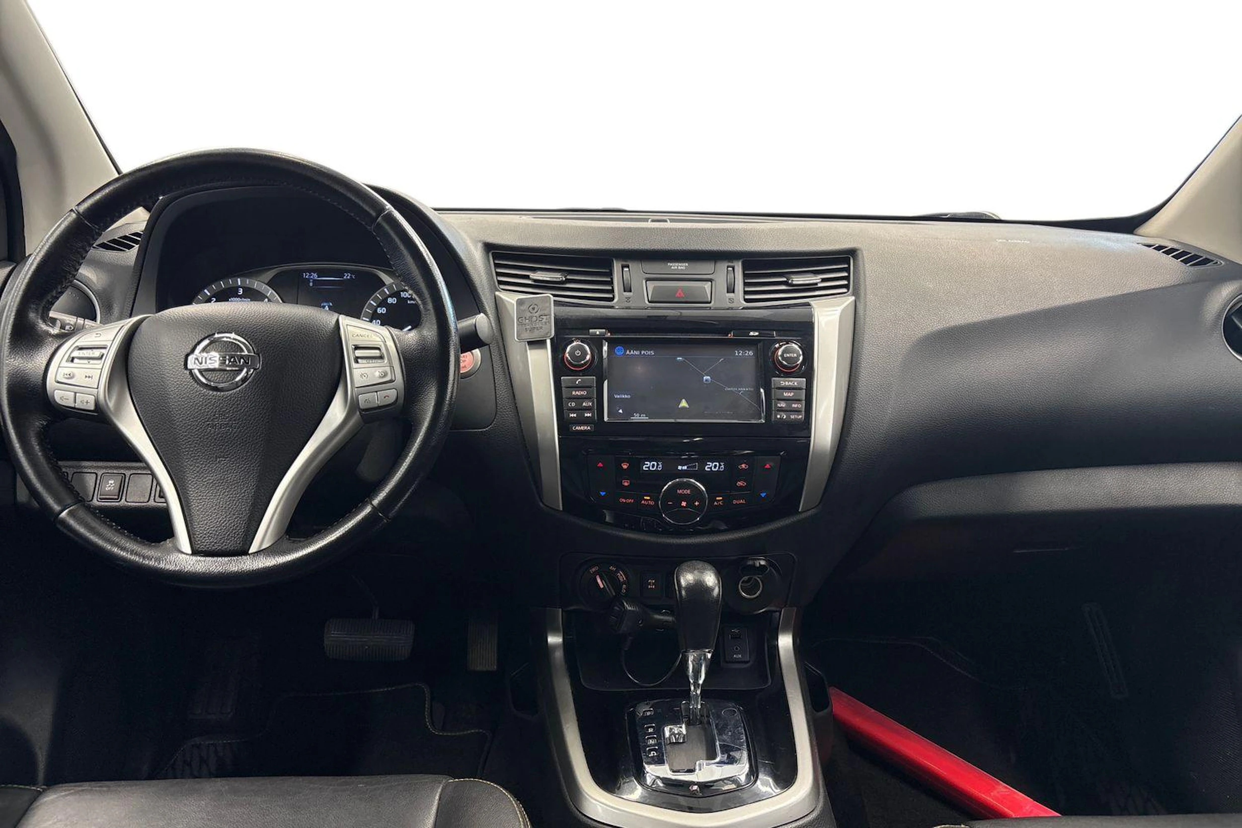 valkoinen Nissan Navara 2019 kuva 7.