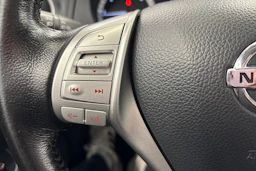 valkoinen Nissan Navara 2019 kuva 15.