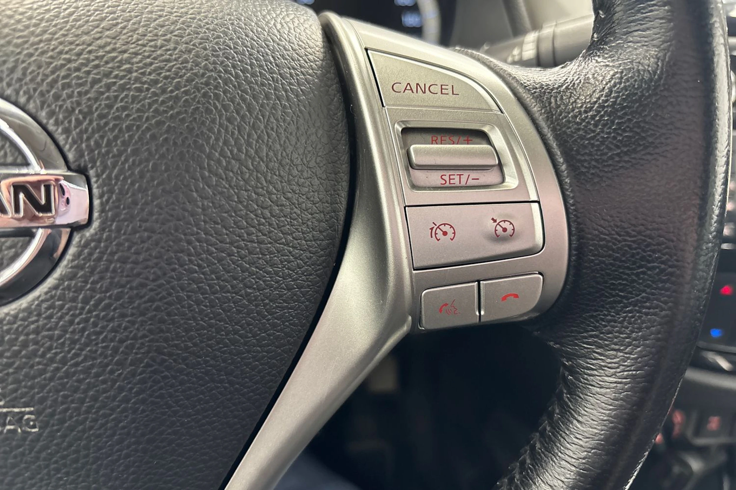 valkoinen Nissan Navara 2019 kuva 16.