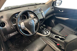 musta Nissan Navara 2020 kuva 3.