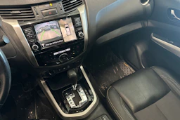 musta Nissan Navara 2020 kuva 4.
