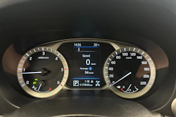 musta Nissan Navara 2020 kuva 12.