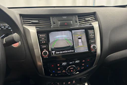 musta Nissan Navara 2020 kuva 17.