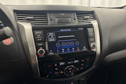 musta Nissan Navara 2020 kuva 19.