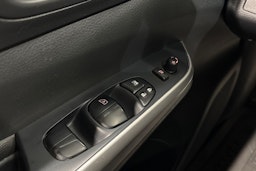Musta Nissan Navara 2020 kuva 25.