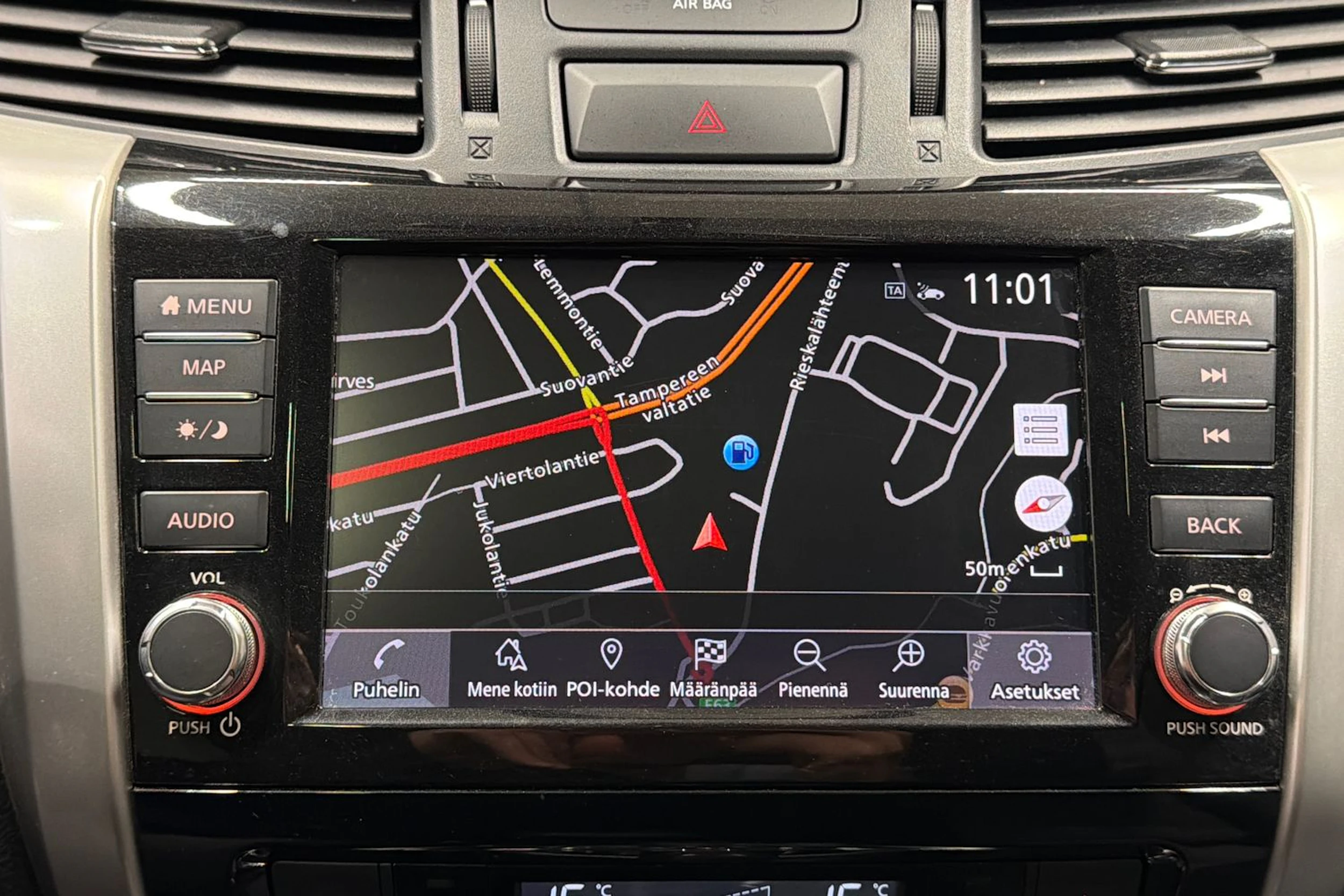 harmaa Nissan Navara 2021 kuva 24.
