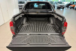 harmaa Nissan Navara 2021 kuva 27.