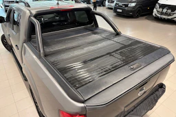 harmaa Nissan Navara 2021 kuva 29.