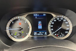 Harmaa Nissan Navara 2021 kuva 13.