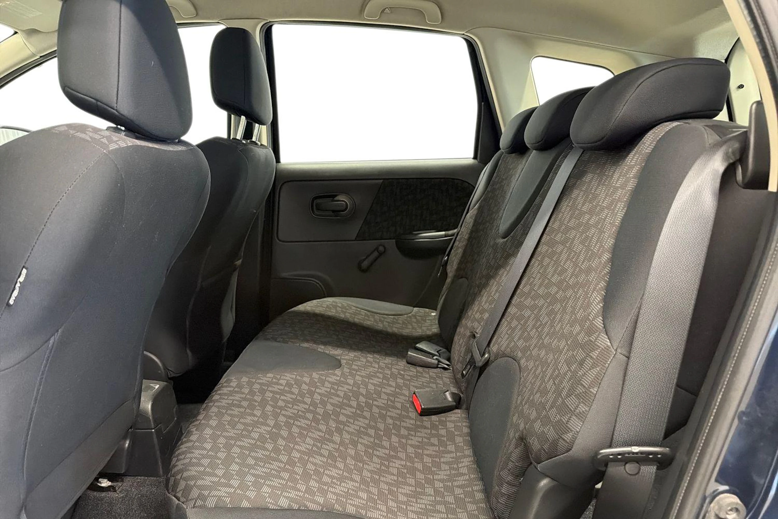 sininen Nissan Note 2006 kuva 11.