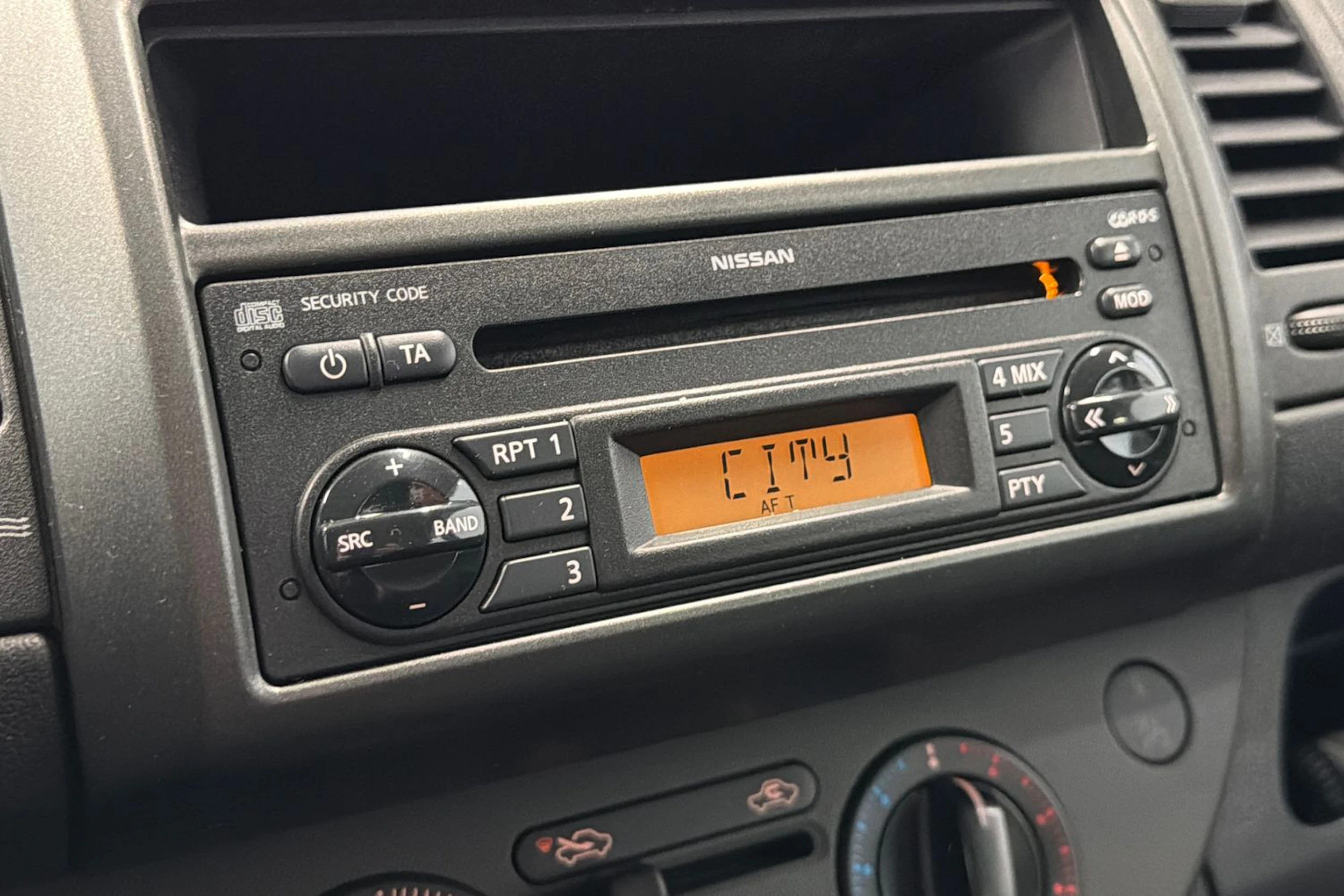 sininen Nissan Note 2006 kuva 19.