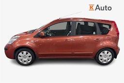 oranssi Nissan Note 2006 kuva 6.