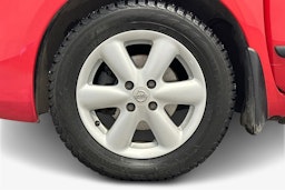 punainen Nissan Note 2007 kuva 11.