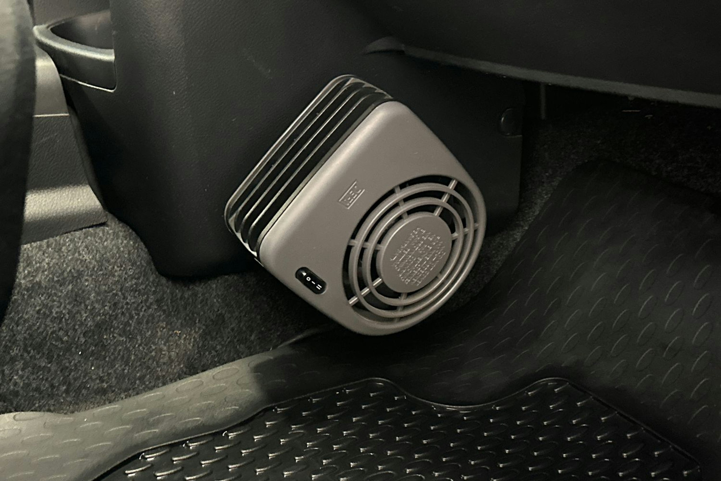 punainen Nissan Note 2007 kuva 16.