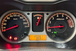 punainen Nissan Note 2007 kuva 21.