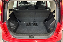 punainen Nissan Note 2007 kuva 29.