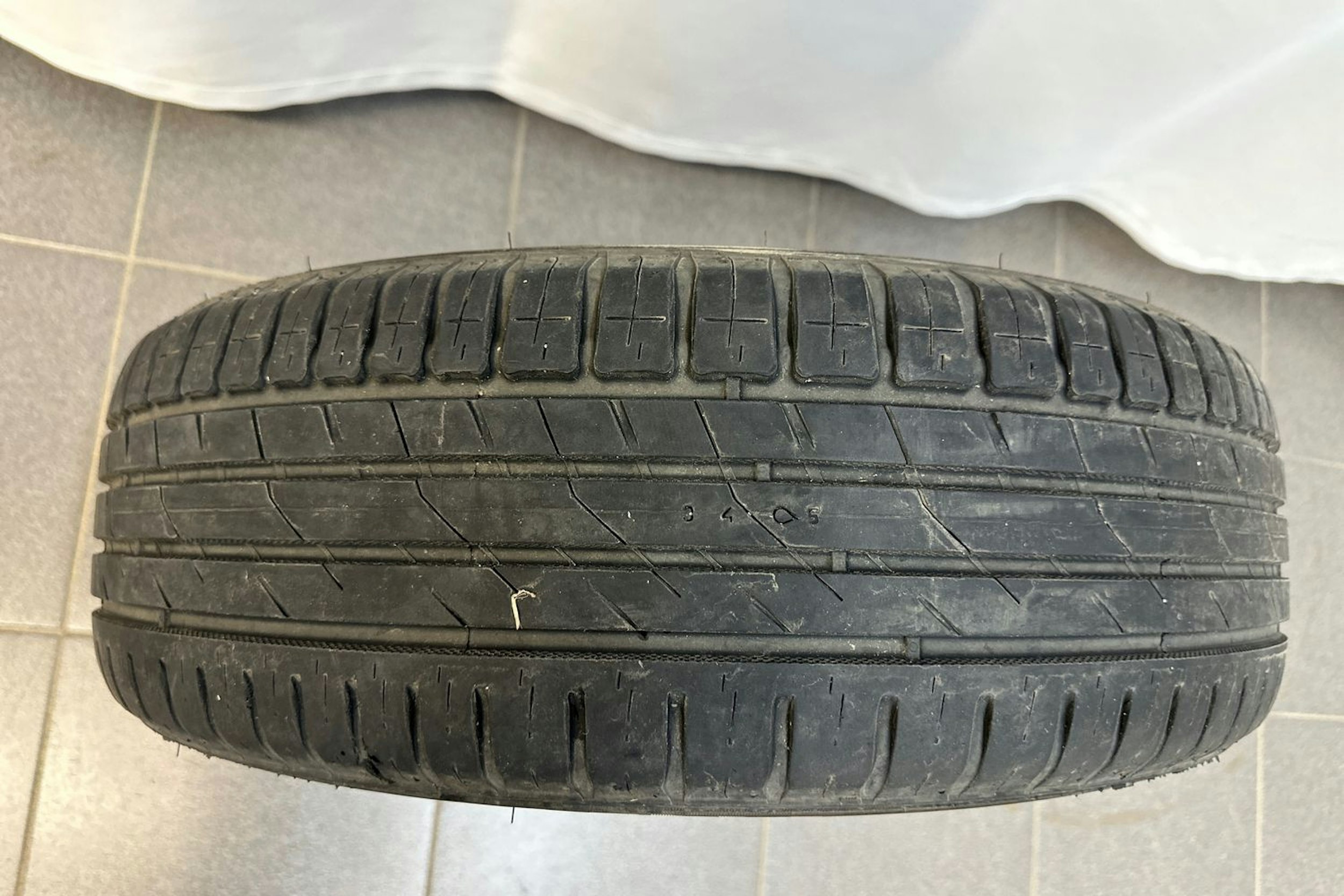 punainen Nissan Note 2007 kuva 31.