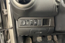 Hopea Nissan Note 2008 kuva 13.