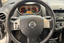 Hopea Nissan Note 2008 kuva 14.