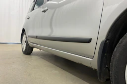 Hopea Nissan Note 2008 kuva 24.