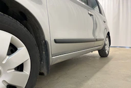 Hopea Nissan Note 2008 kuva 25.